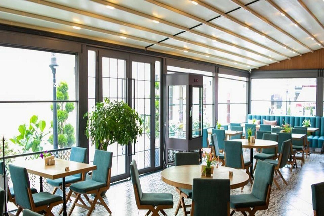 فندق ثياتروم باكو المظهر الخارجي الصورة Restaurant